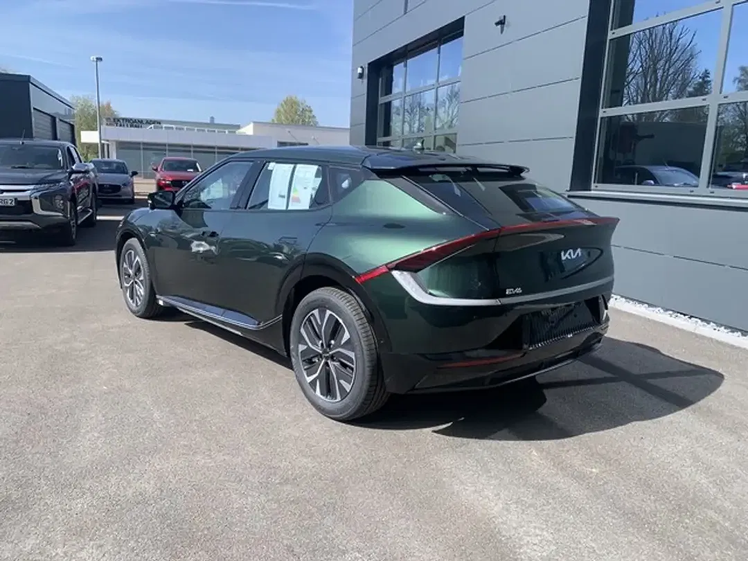 Kia EV6 - Thumbnail 3