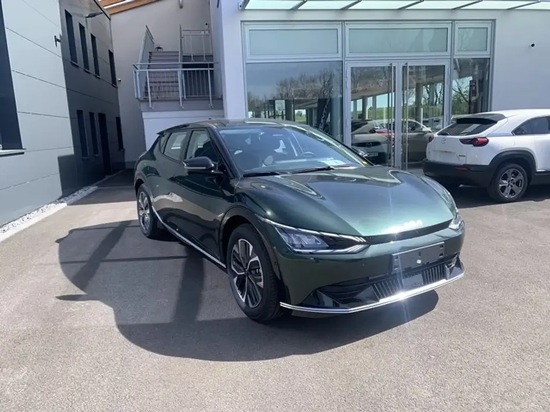 Kia EV6 - Thumbnail 5