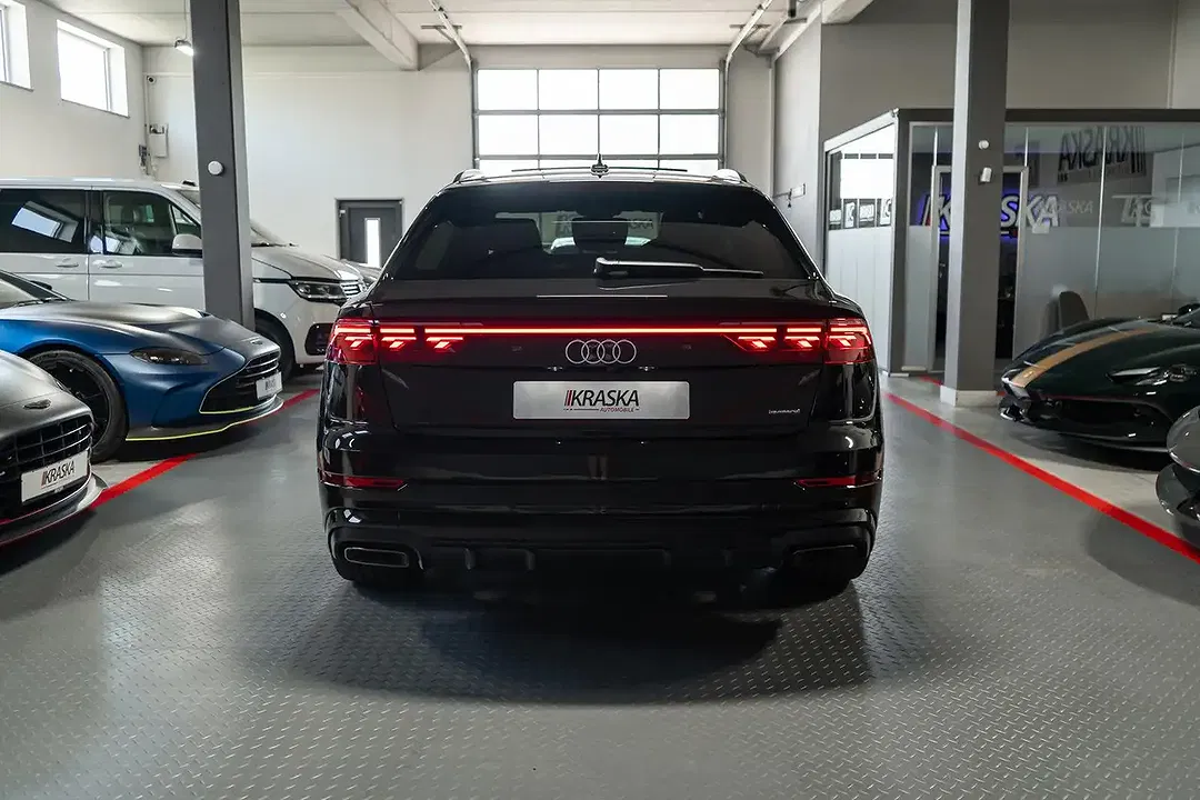 Audi Q8 - Thumbnail 9