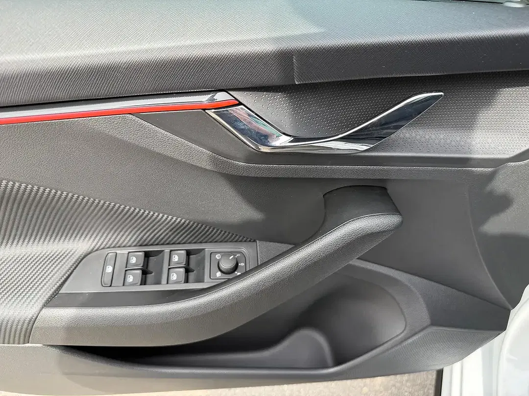Skoda Kamiq - Thumbnail 9