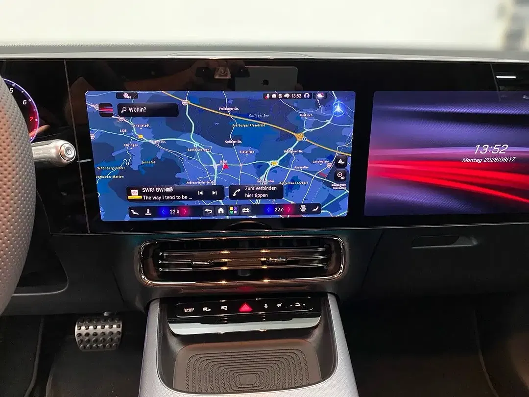 Mercedes-Benz GLB 220 - Thumbnail 10