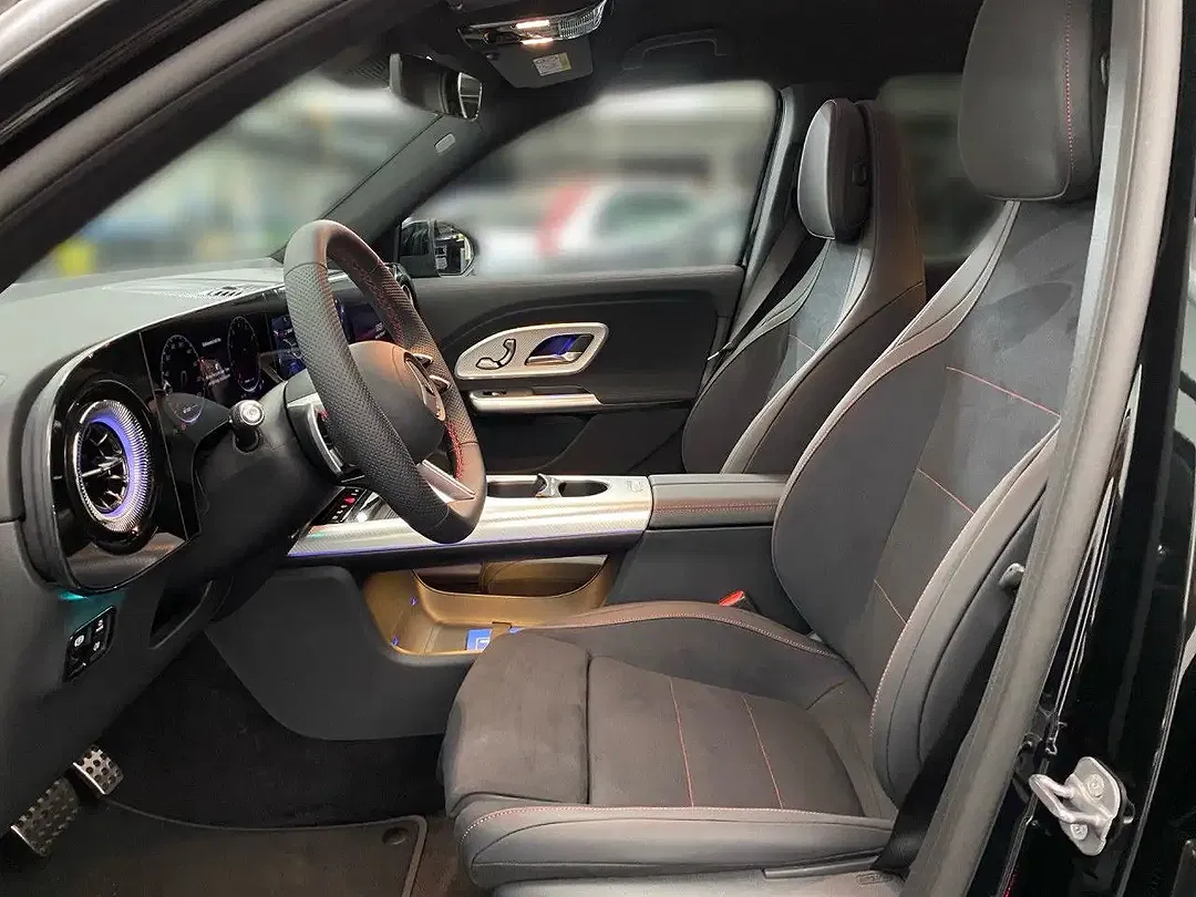 Mercedes-Benz GLB 220 - Thumbnail 8