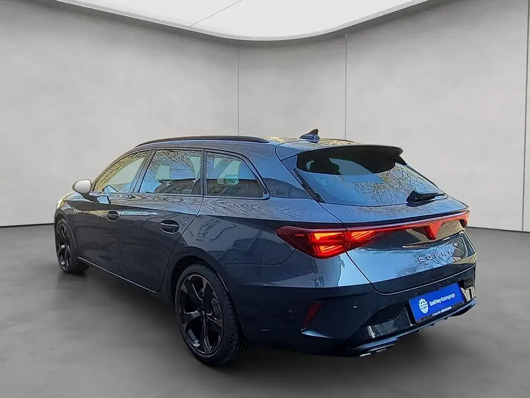 CUPRA Leon - Thumbnail 3