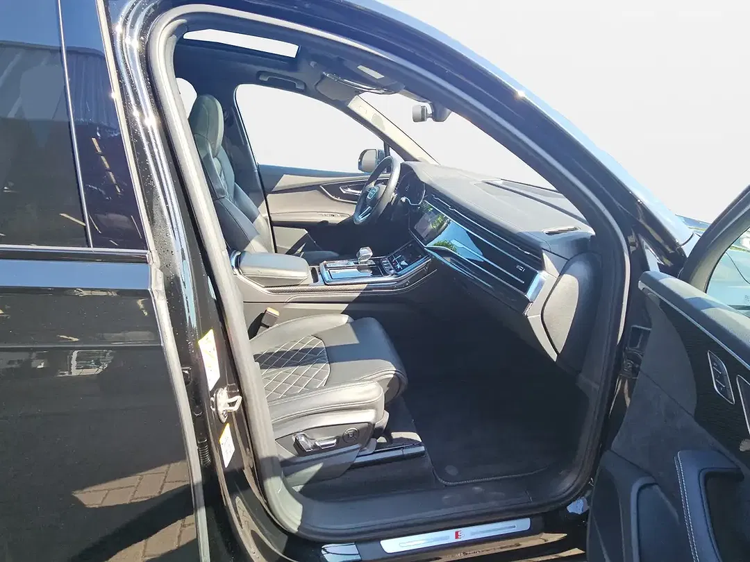 Audi SQ7 - Thumbnail 12