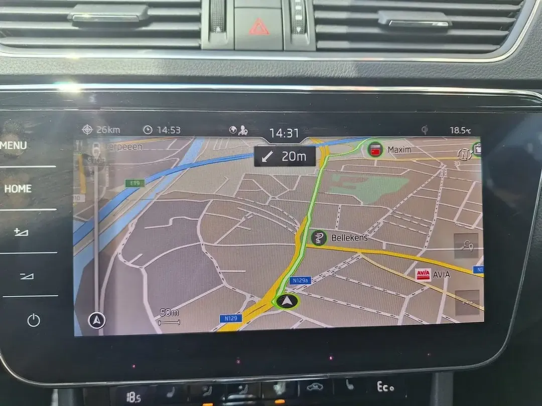 Skoda Superb - Thumbnail 8