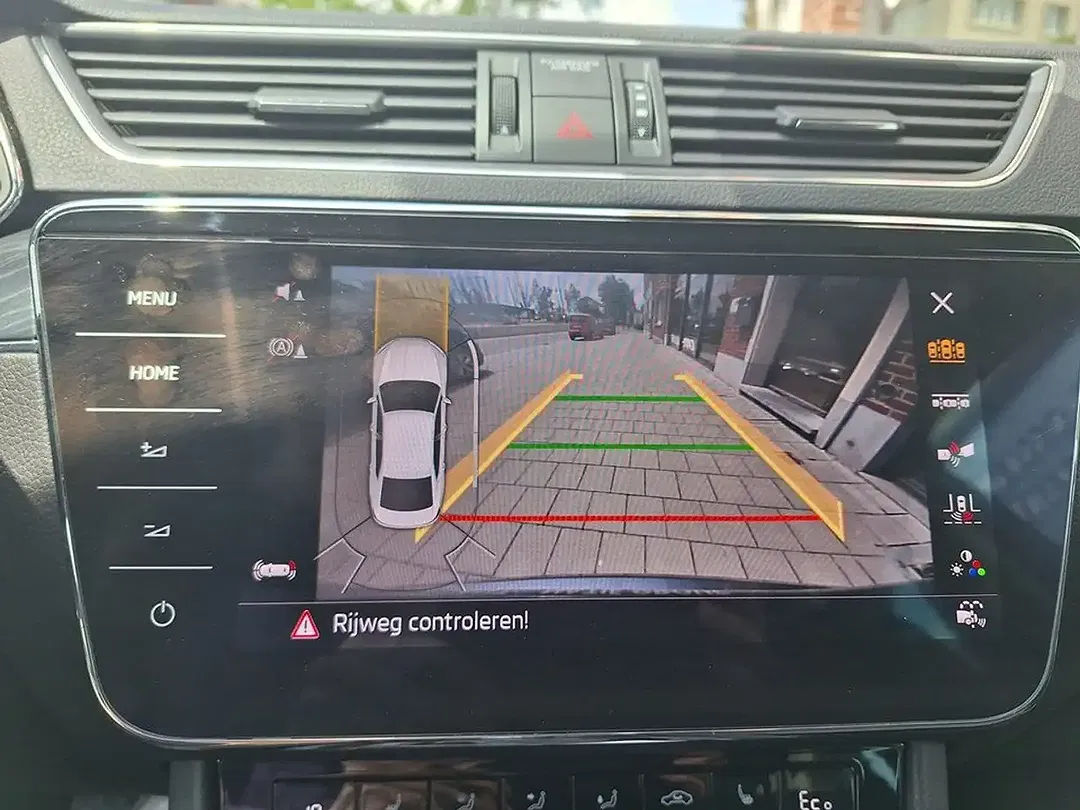 Skoda Superb - Thumbnail 9