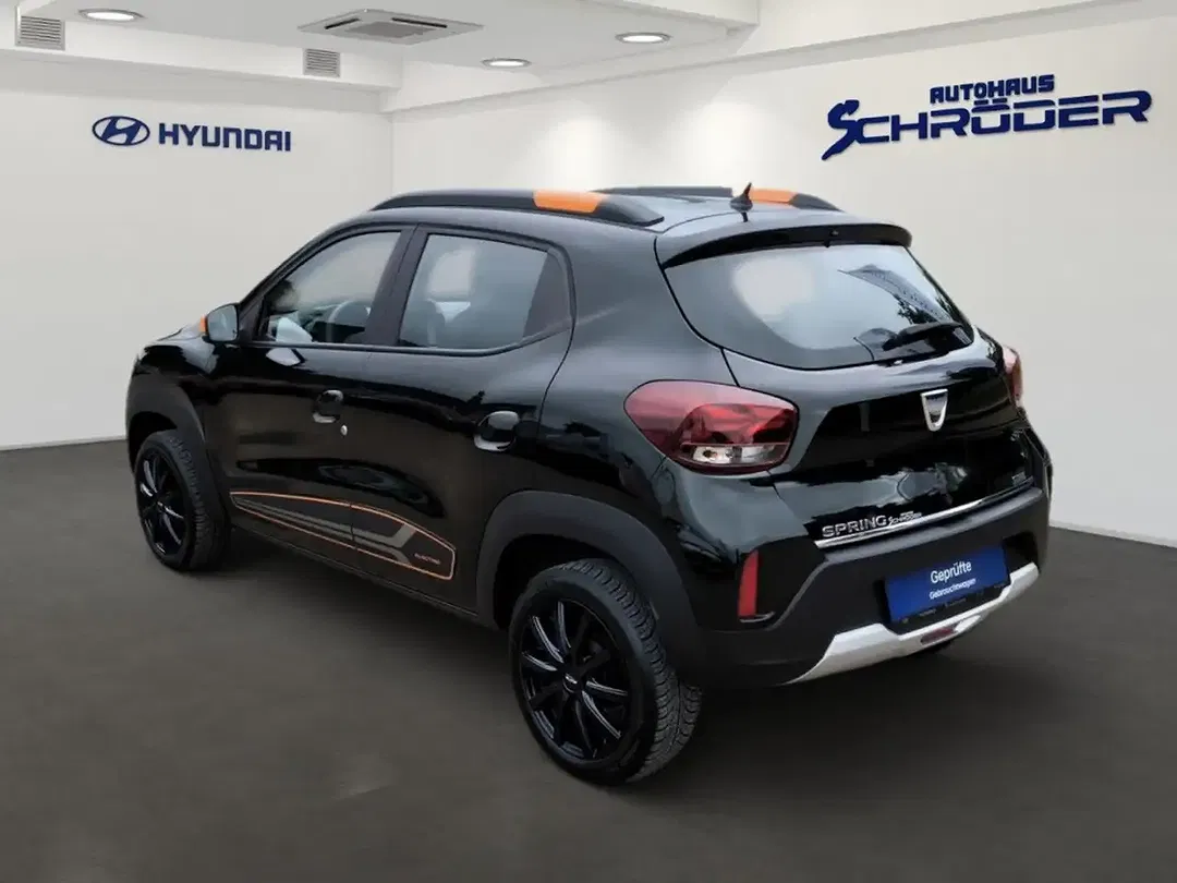 Dacia Spring - Thumbnail 4