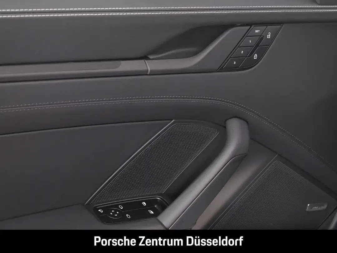 Porsche 992 - Thumbnail 15