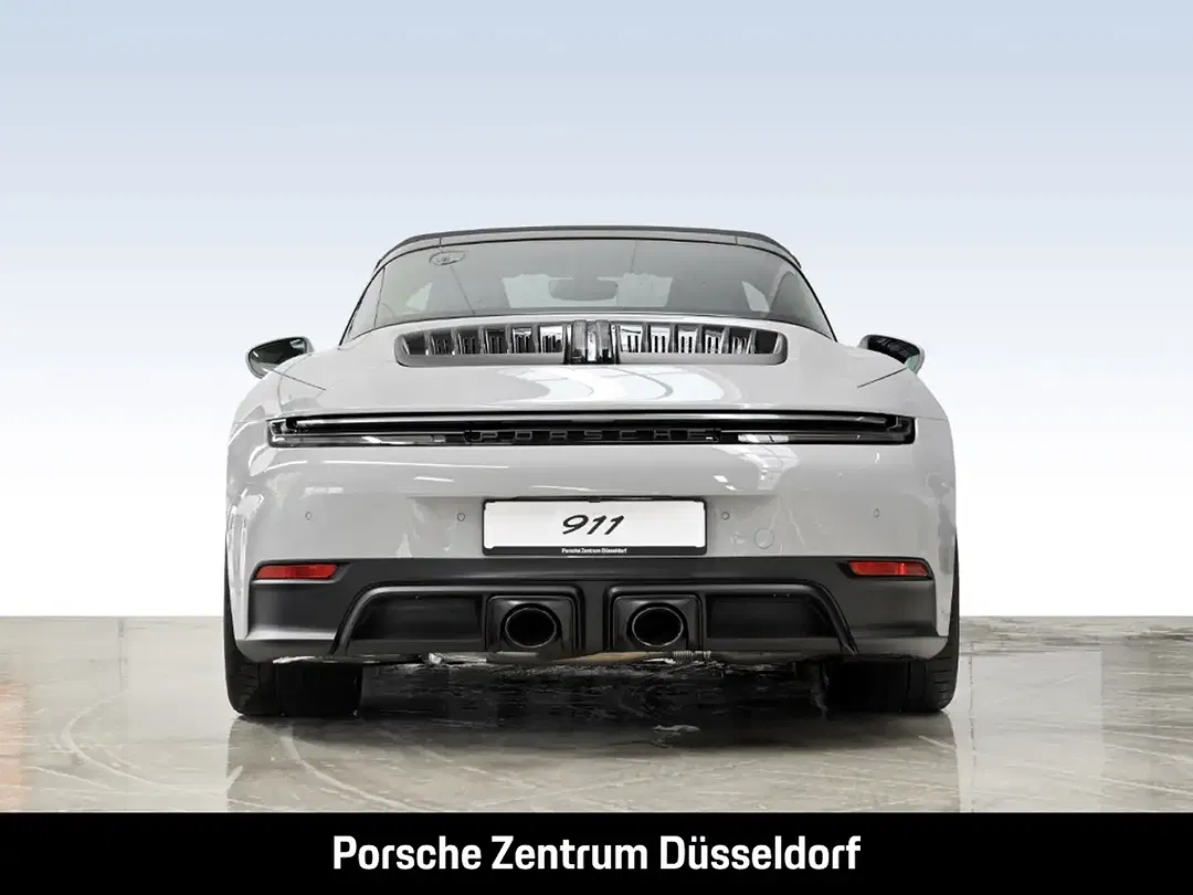 Porsche 992 - Thumbnail 5