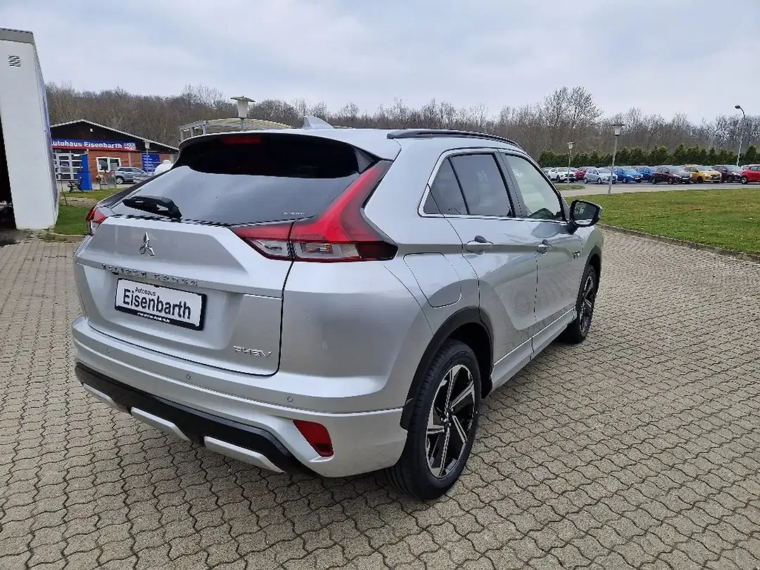 Mitsubishi Eclipse Cross - Thumbnail 3