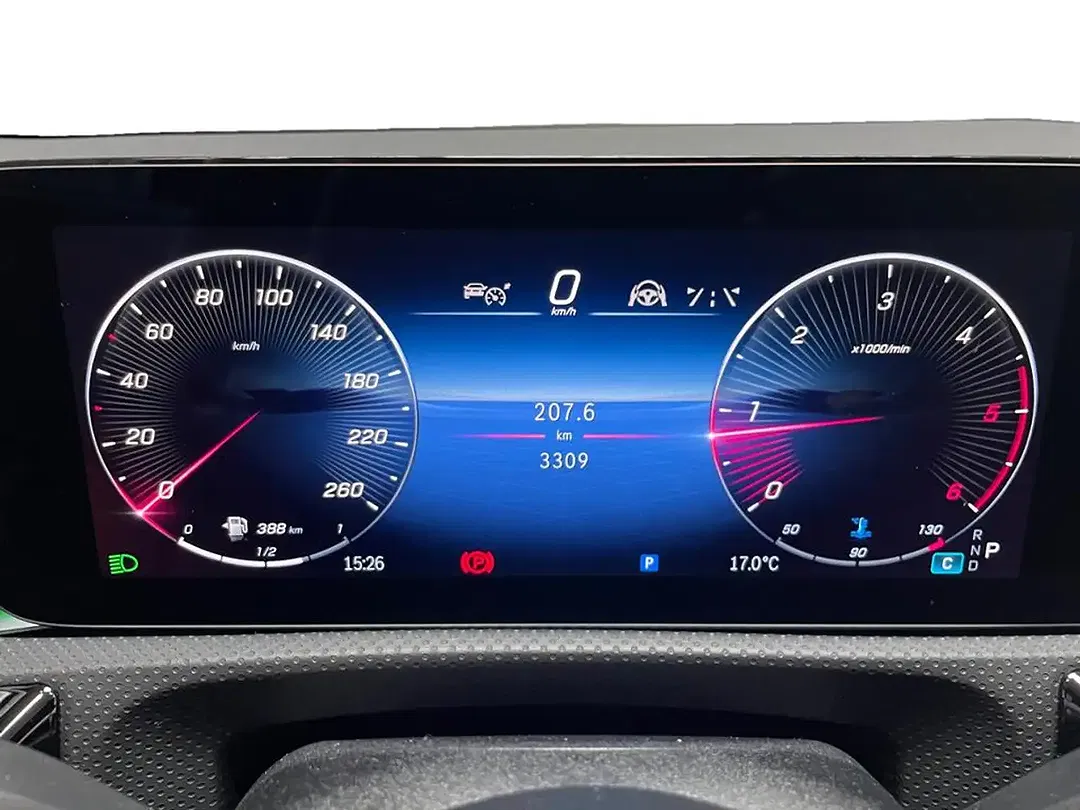 Mercedes-Benz A 200 - Thumbnail 9
