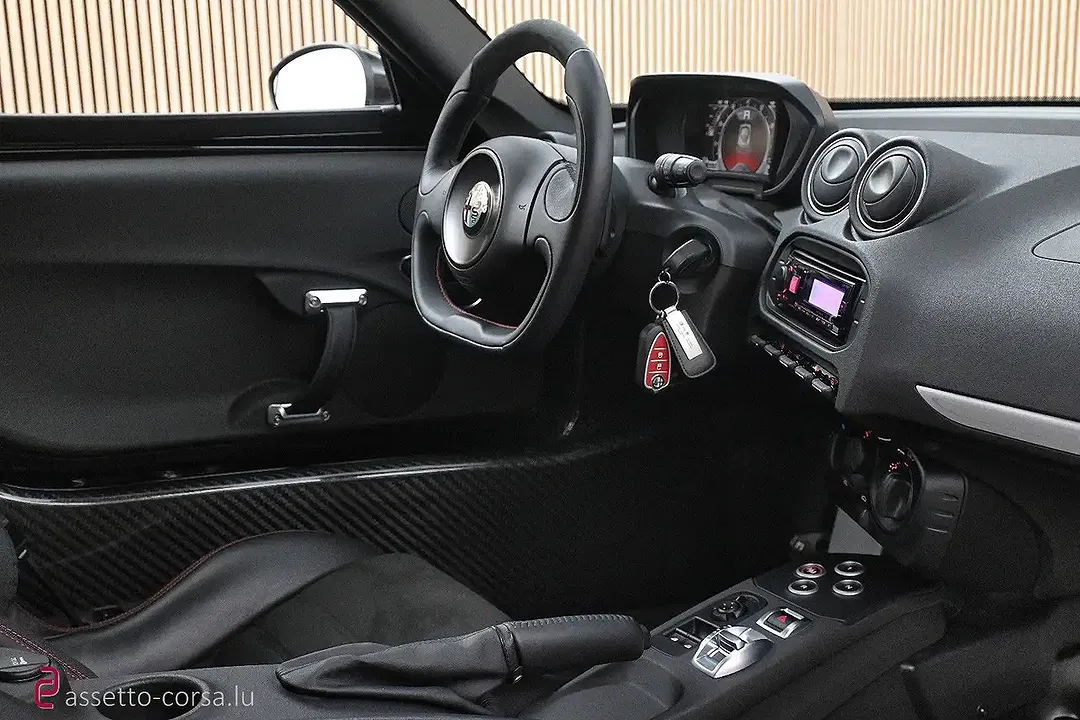 Alfa Romeo 4C - Thumbnail 15
