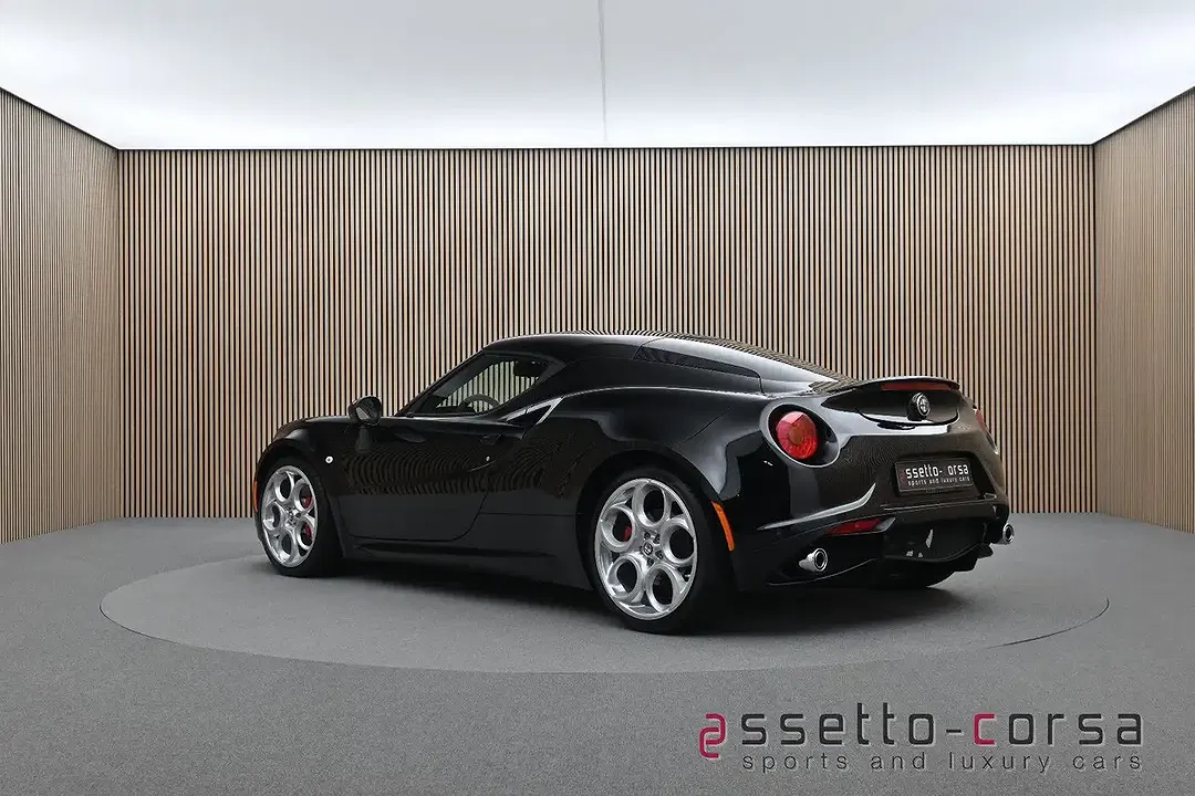 Alfa Romeo 4C - Thumbnail 2