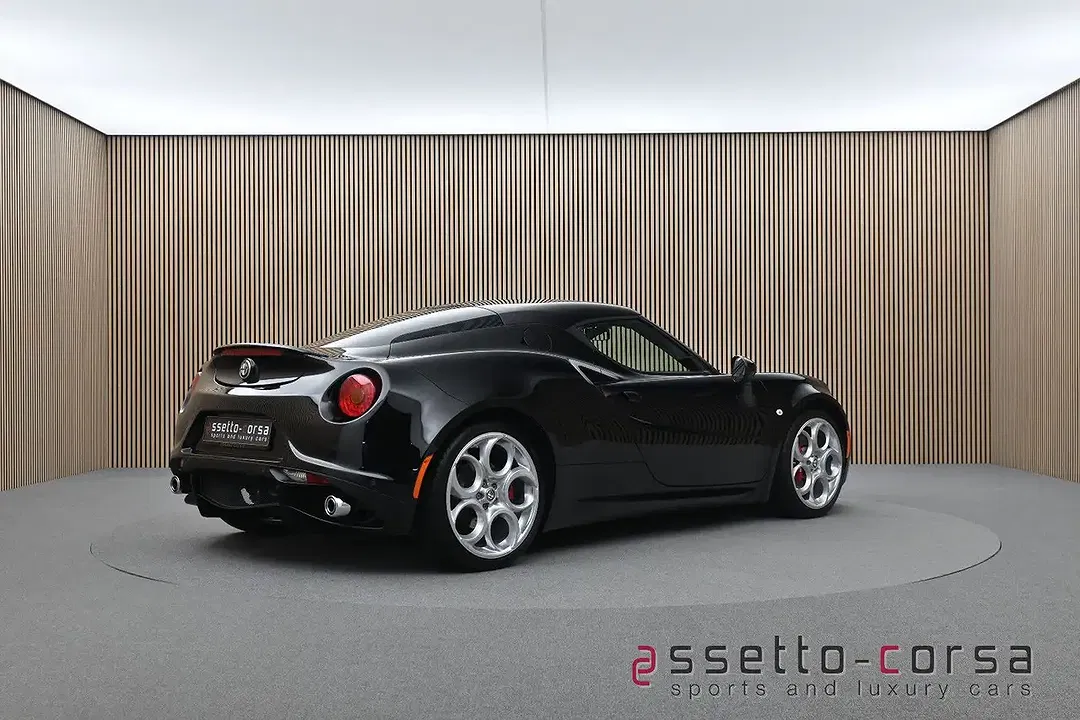 Alfa Romeo 4C - Thumbnail 4