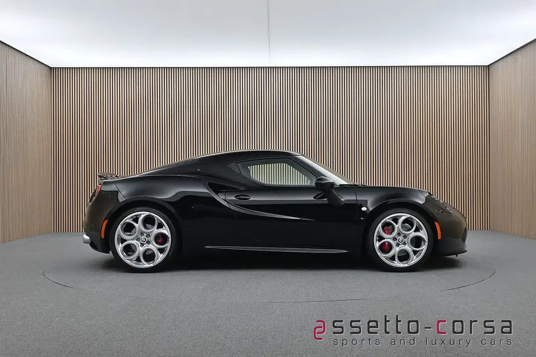 Alfa Romeo 4C - Thumbnail 5