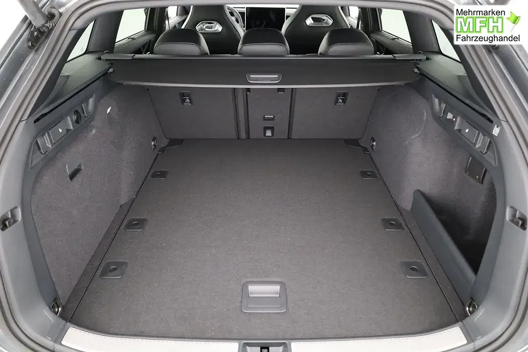 Volkswagen Passat Variant - Thumbnail 11