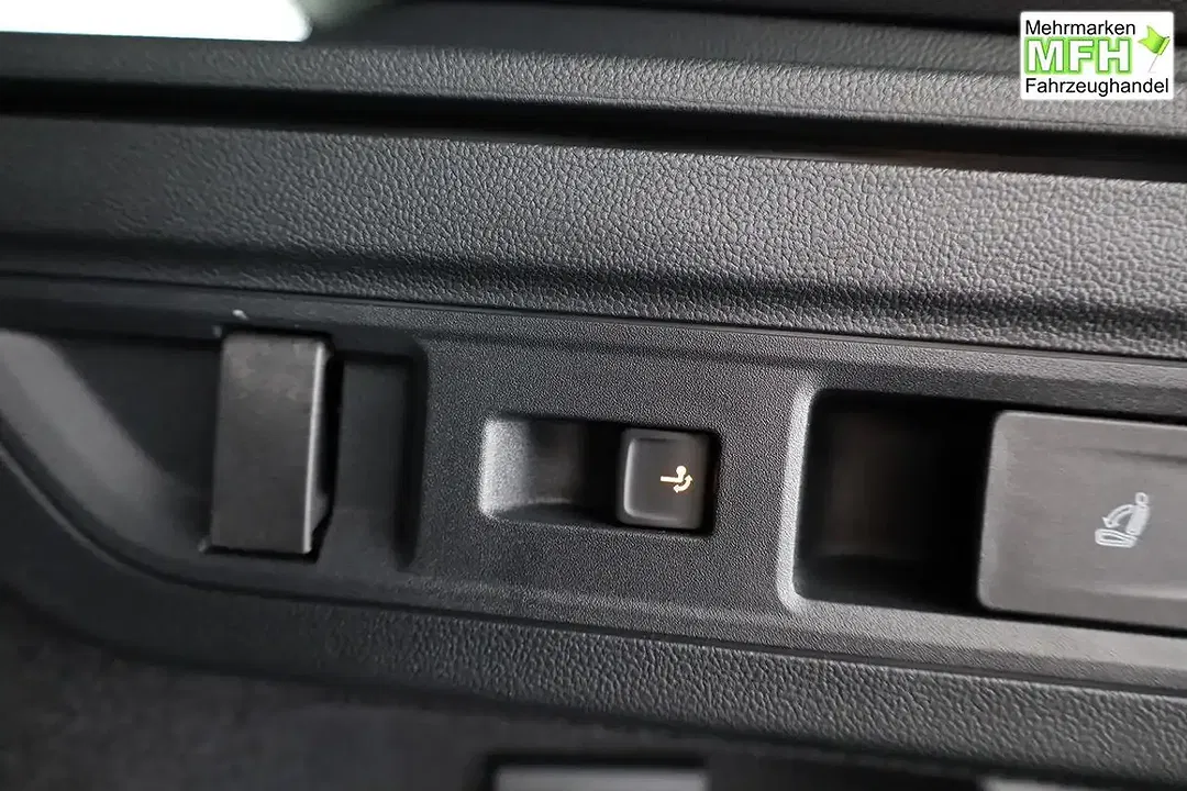 Volkswagen Passat Variant - Thumbnail 12