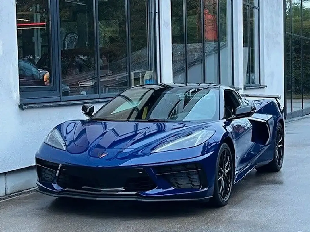 Corvette C8 - Thumbnail 4