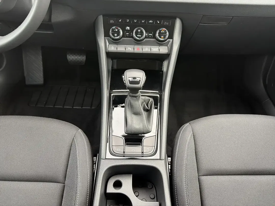 Skoda Karoq - Thumbnail 11