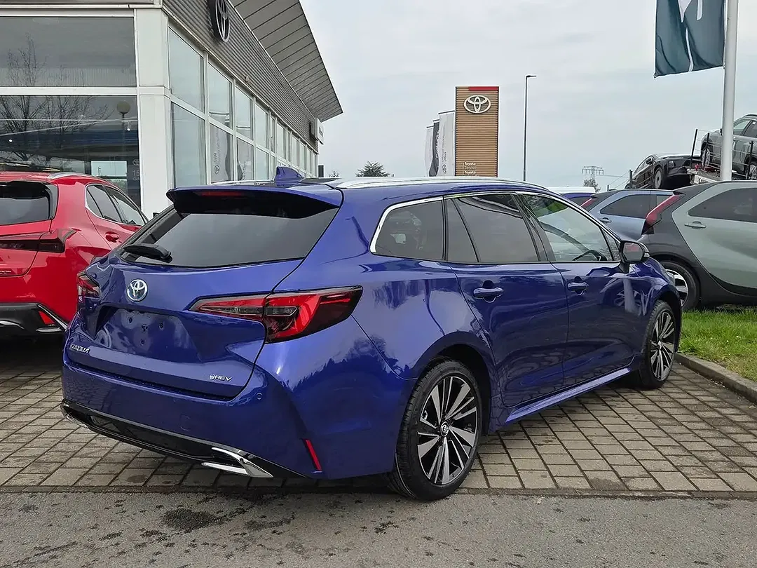 Toyota Corolla - Thumbnail 5