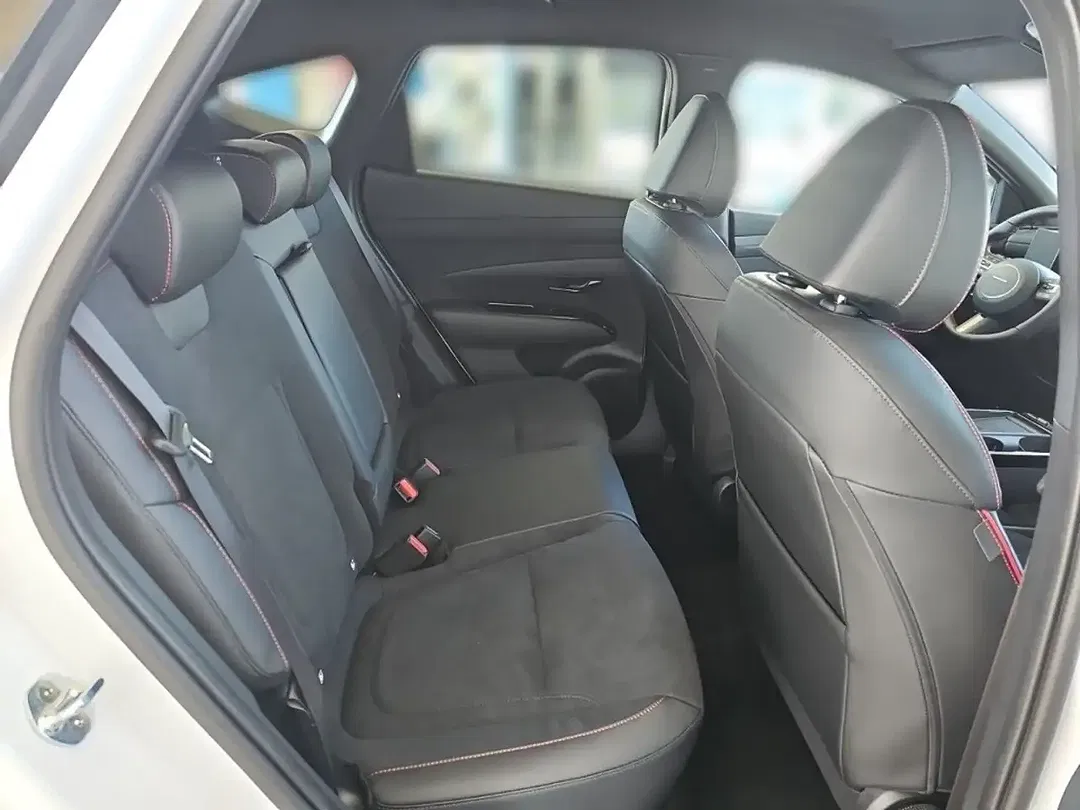 Hyundai TUCSON - Thumbnail 13