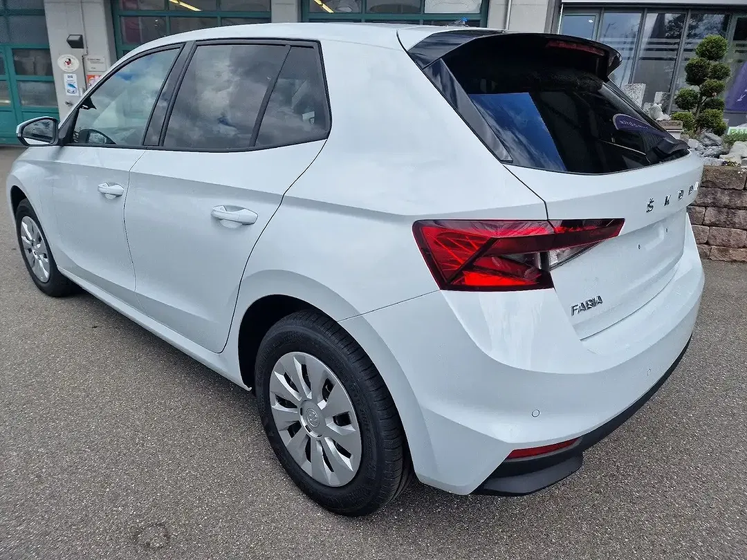 Skoda Fabia - Thumbnail 2