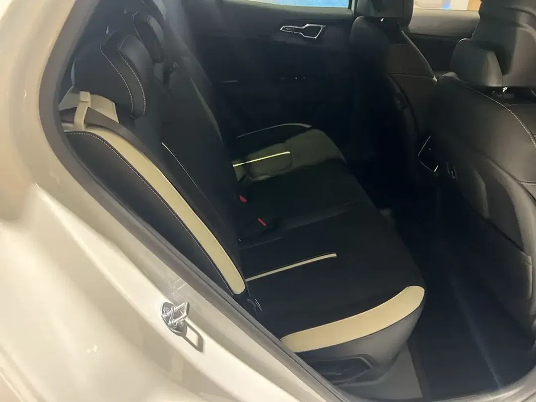 Kia Sportage - Thumbnail 10