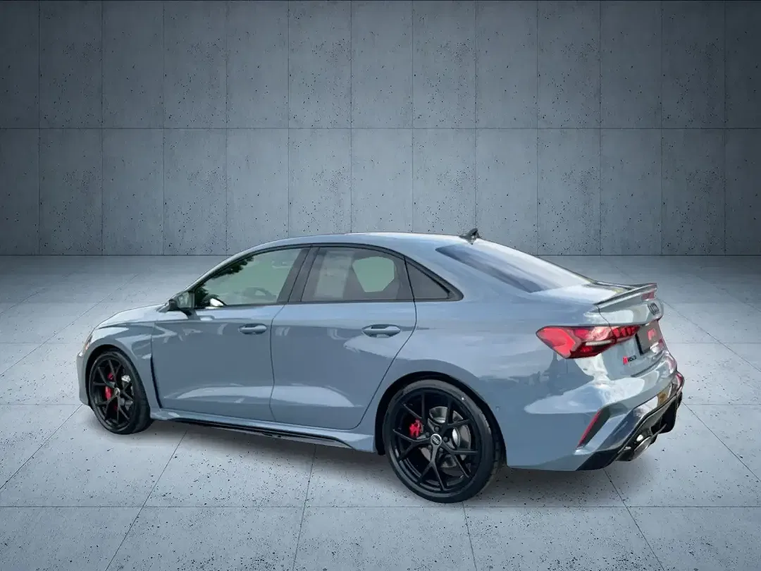 Audi RS3 - Thumbnail 4