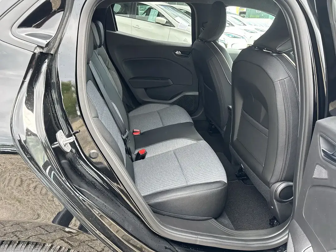 Renault Clio - Thumbnail 12