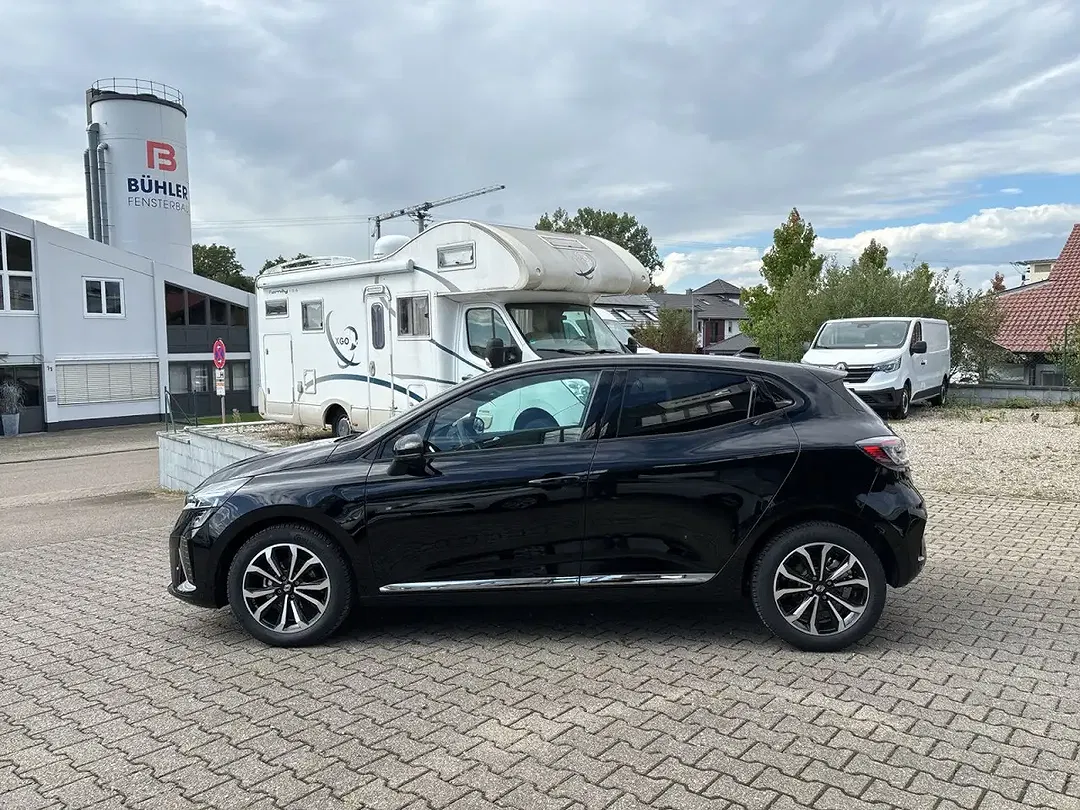 Renault Clio - Thumbnail 2