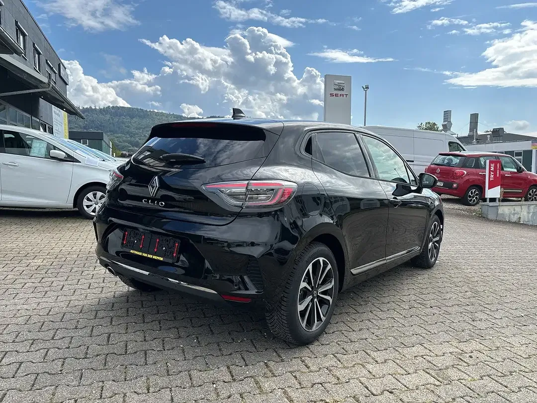 Renault Clio - Thumbnail 4