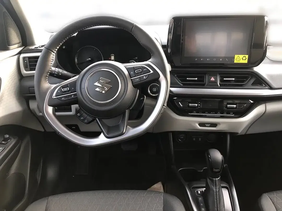 Suzuki Swift - Thumbnail 10