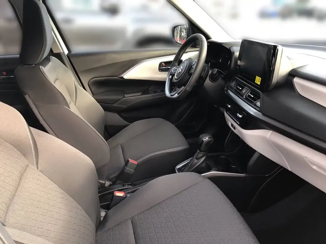 Suzuki Swift - Thumbnail 15