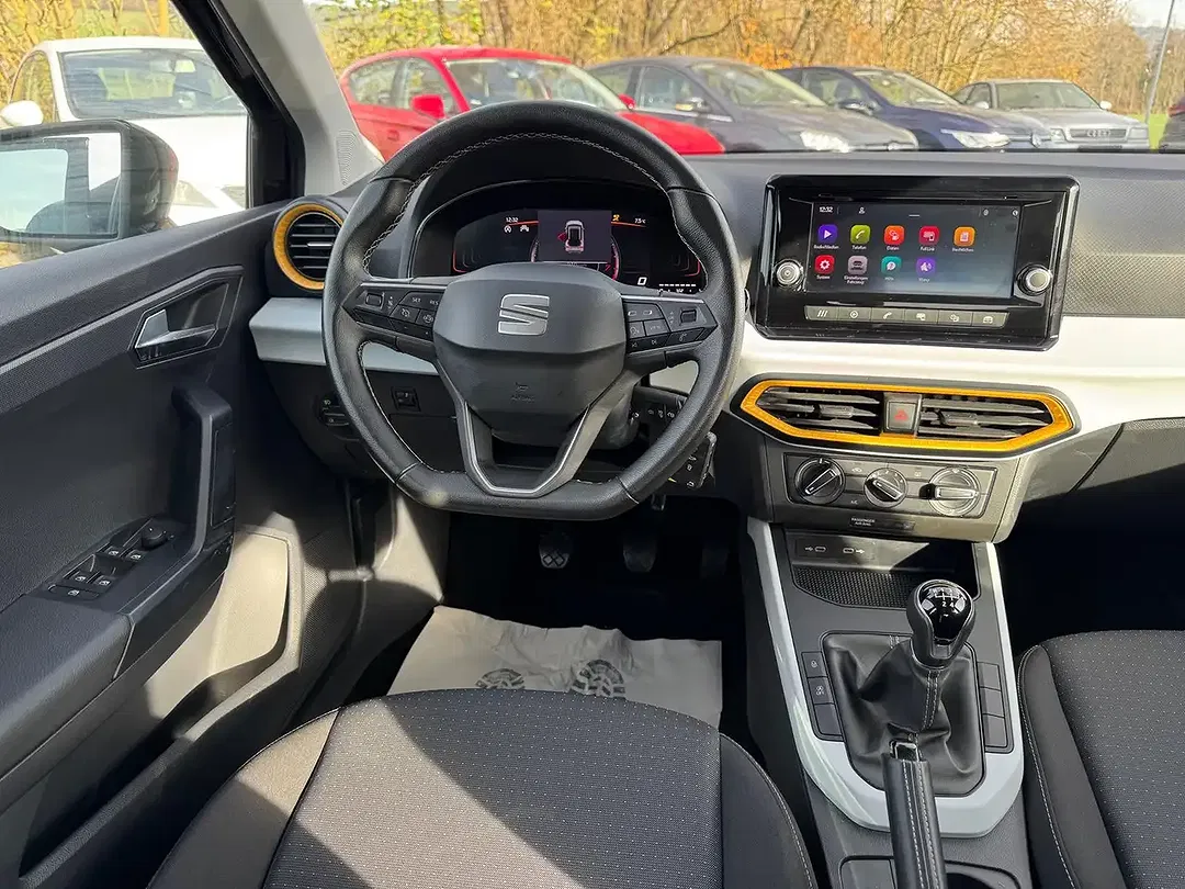 SEAT Arona - Thumbnail 13