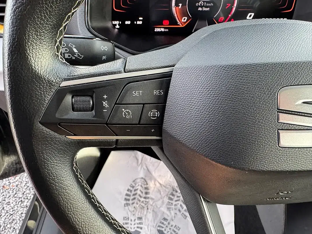 SEAT Arona - Thumbnail 15