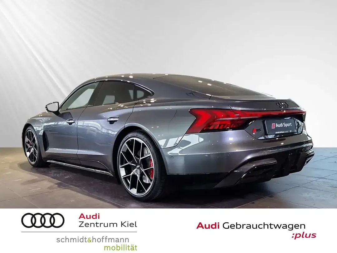 Audi RS e-tron GT - Thumbnail 3