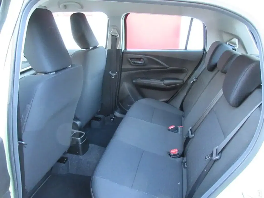 Suzuki Swift - Thumbnail 15