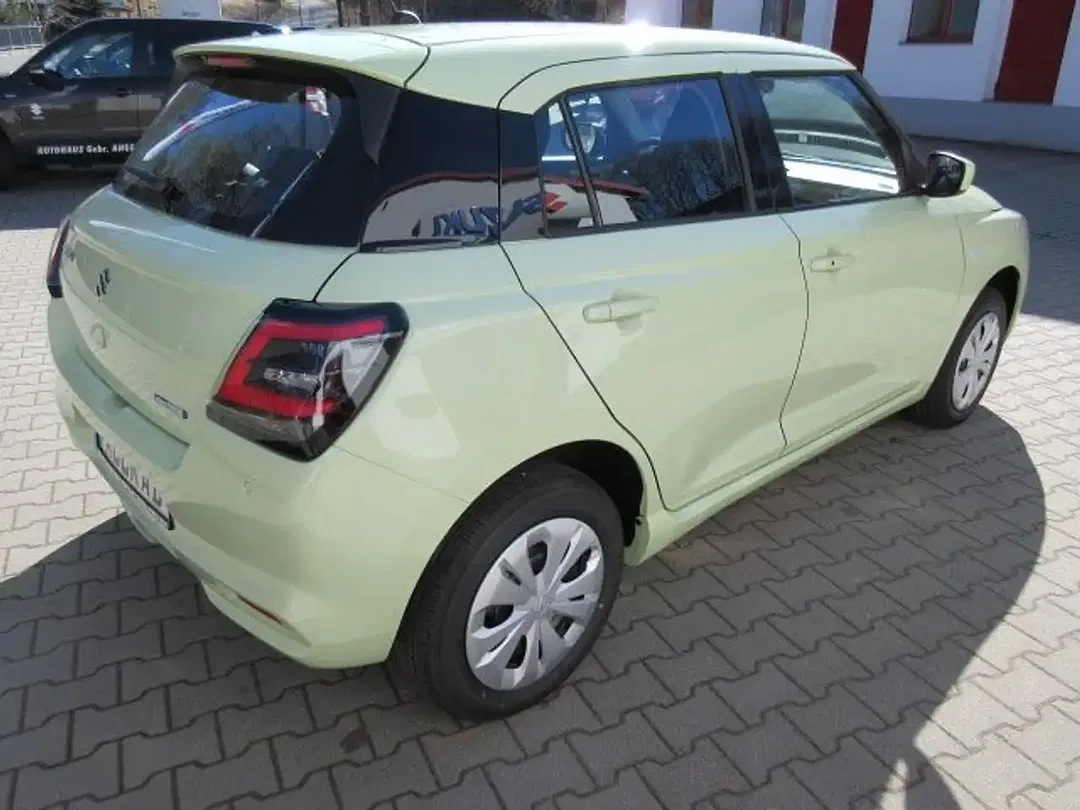 Suzuki Swift - Thumbnail 7
