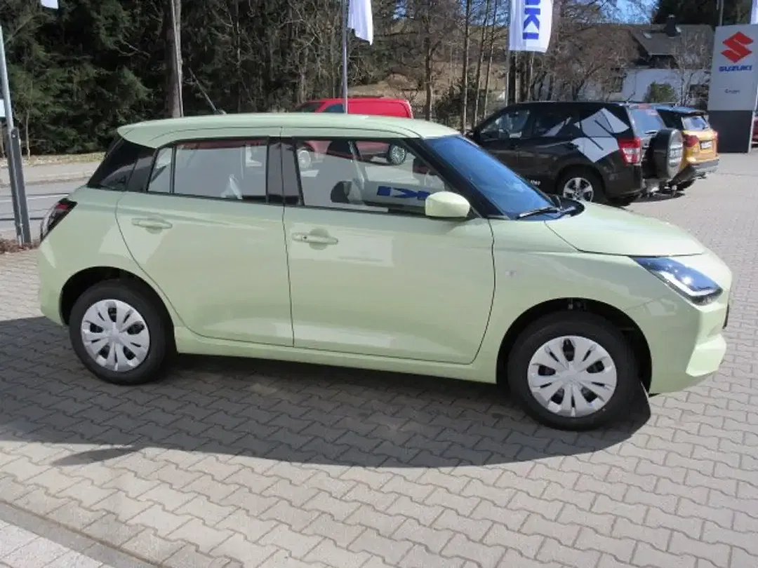 Suzuki Swift - Thumbnail 8