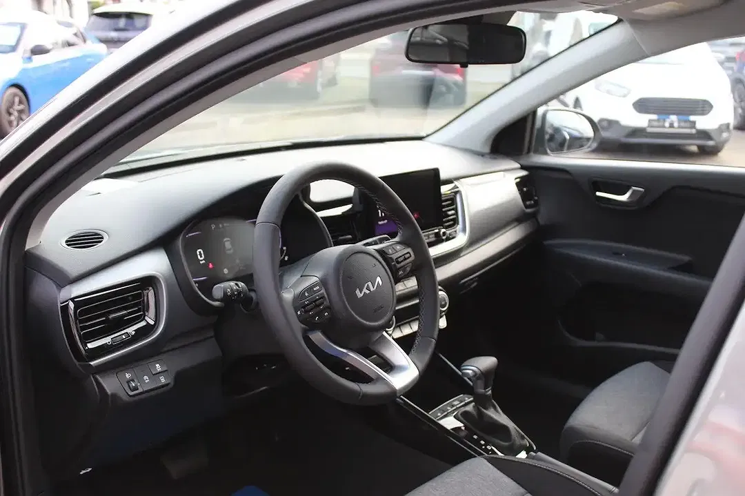 Kia Stonic - Thumbnail 8