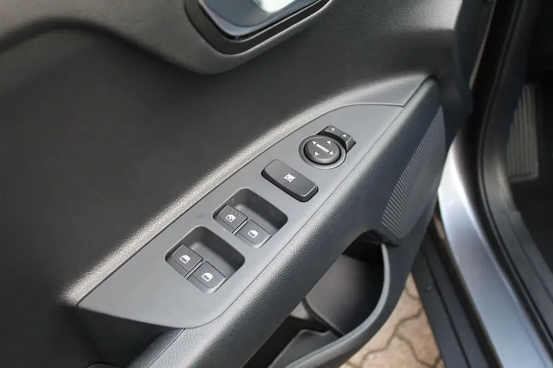 Kia Stonic - Thumbnail 9