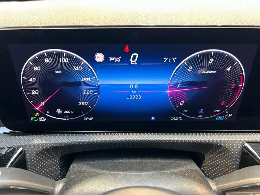 Mercedes-Benz A 200 - Thumbnail 9