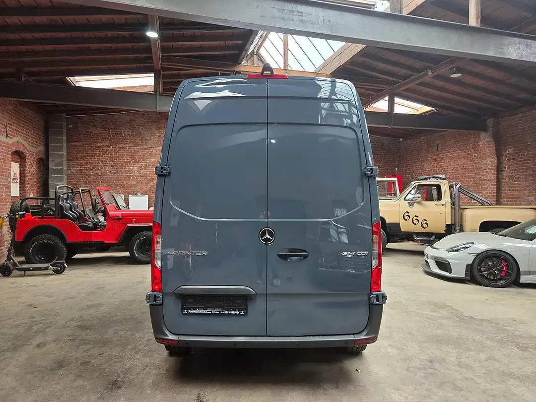 Mercedes-Benz Sprinter - Thumbnail 6