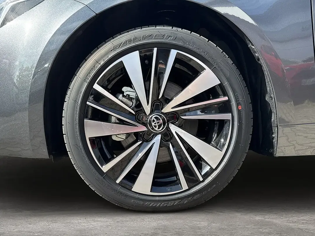 Toyota Corolla - Thumbnail 9