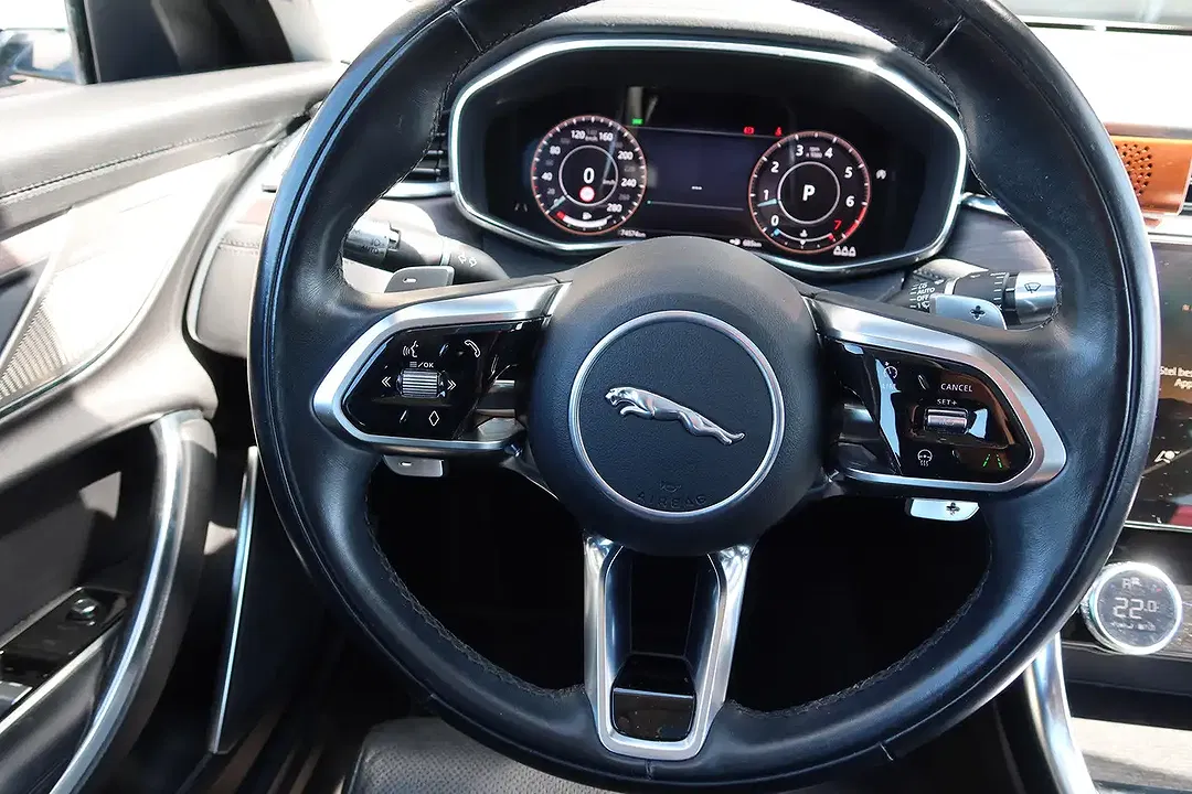 Jaguar XF - Thumbnail 12