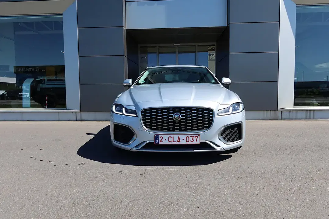 Jaguar XF - Thumbnail 2
