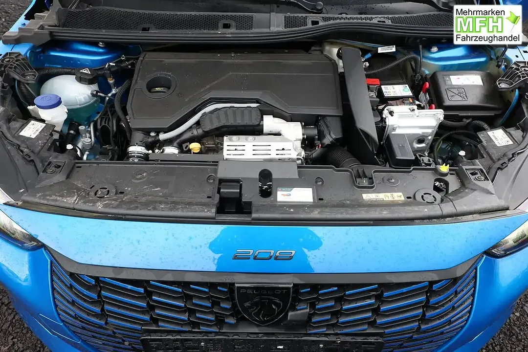 Peugeot 208 - Thumbnail 11