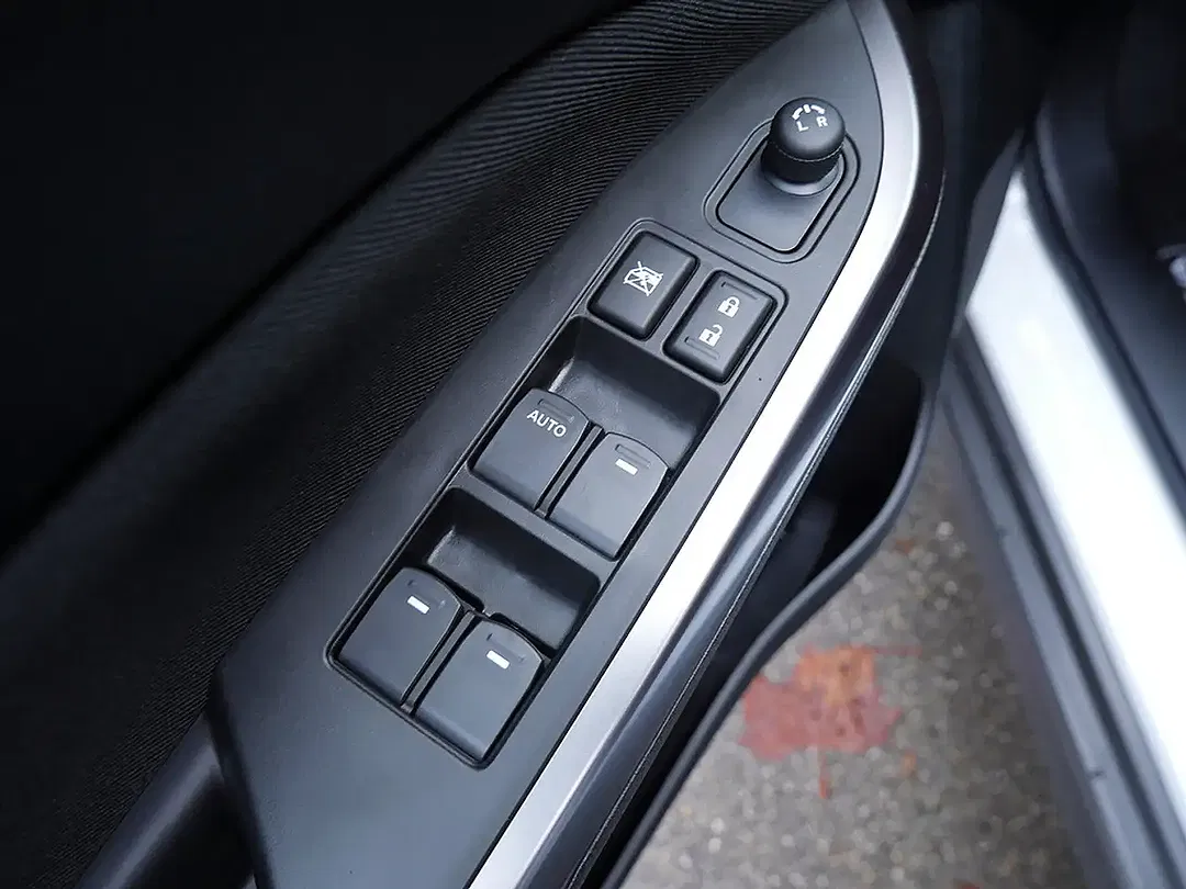 Suzuki Vitara - Thumbnail 10