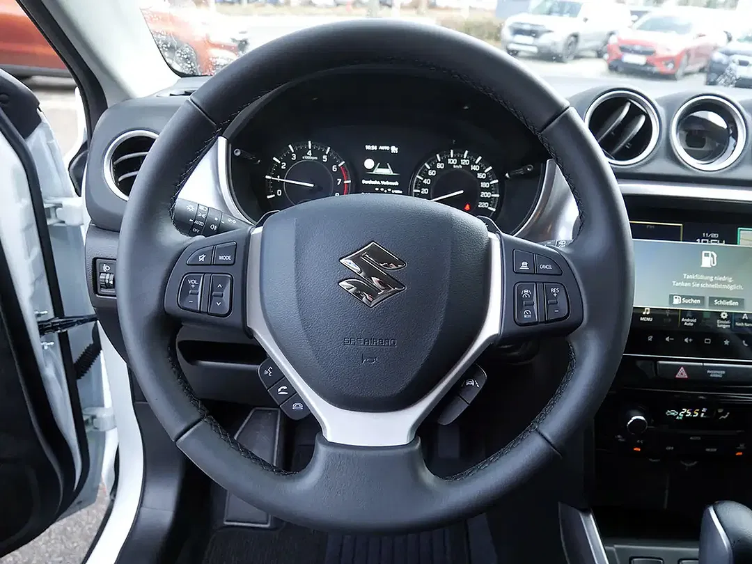 Suzuki Vitara - Thumbnail 11