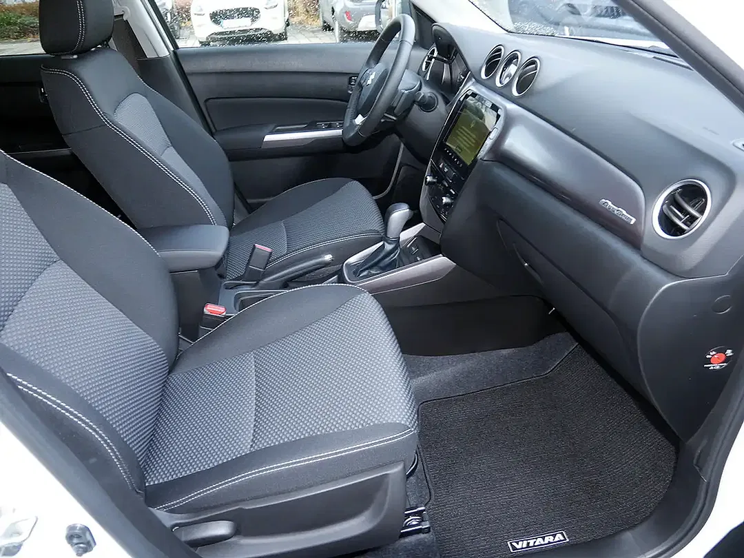 Suzuki Vitara - Thumbnail 8